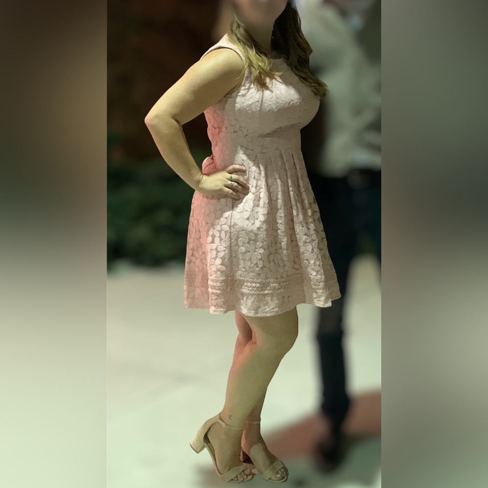 Jessica Howard sleeveless lace fit-and-flare dress